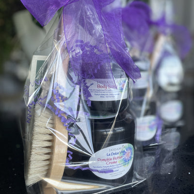 A Perfect Gift Set includes La Dolce Vita Pumpkin Butter & Scrub Set along with a Dry Body Brush Help your skin look its best with this butter and scrub combo in our top seller Pumpkin Butter Moisturizing Creme
